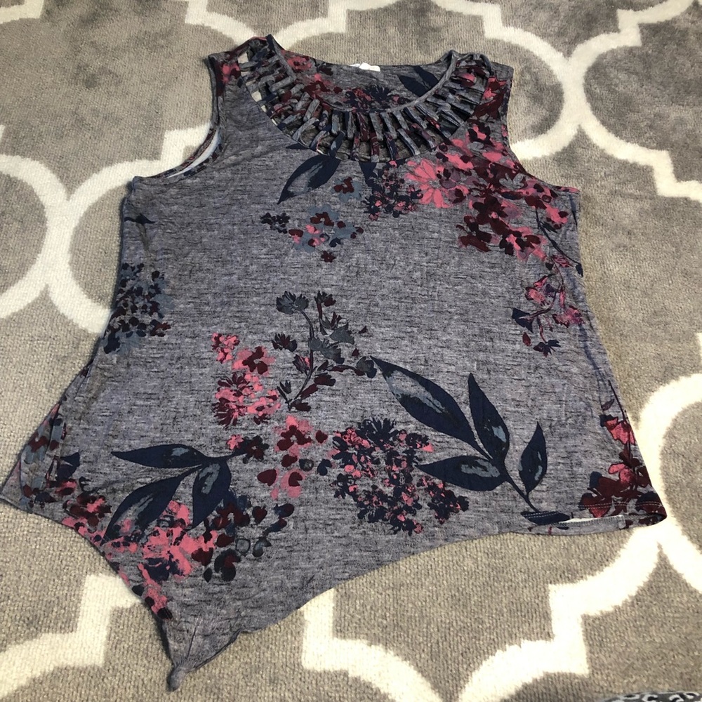 Maurices Shirt Womens XL Asymmetrical Flower Open Work Collar Sleeveless Top